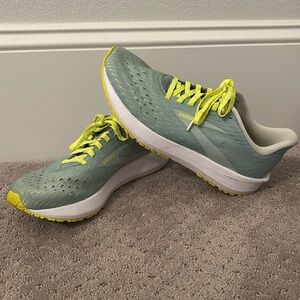 Brooks Hyperion Tempo